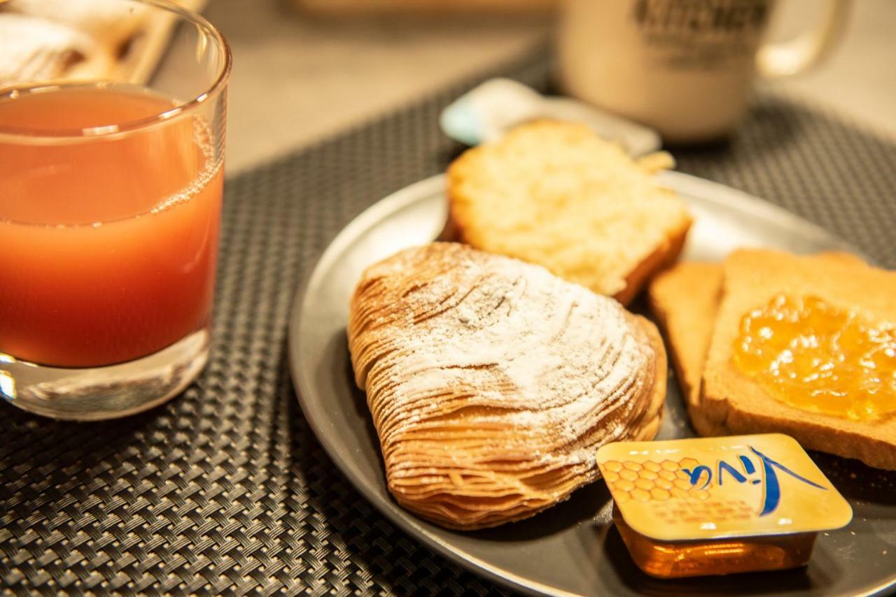 Petrucci B&B Napoli Ngoại thất bức ảnh